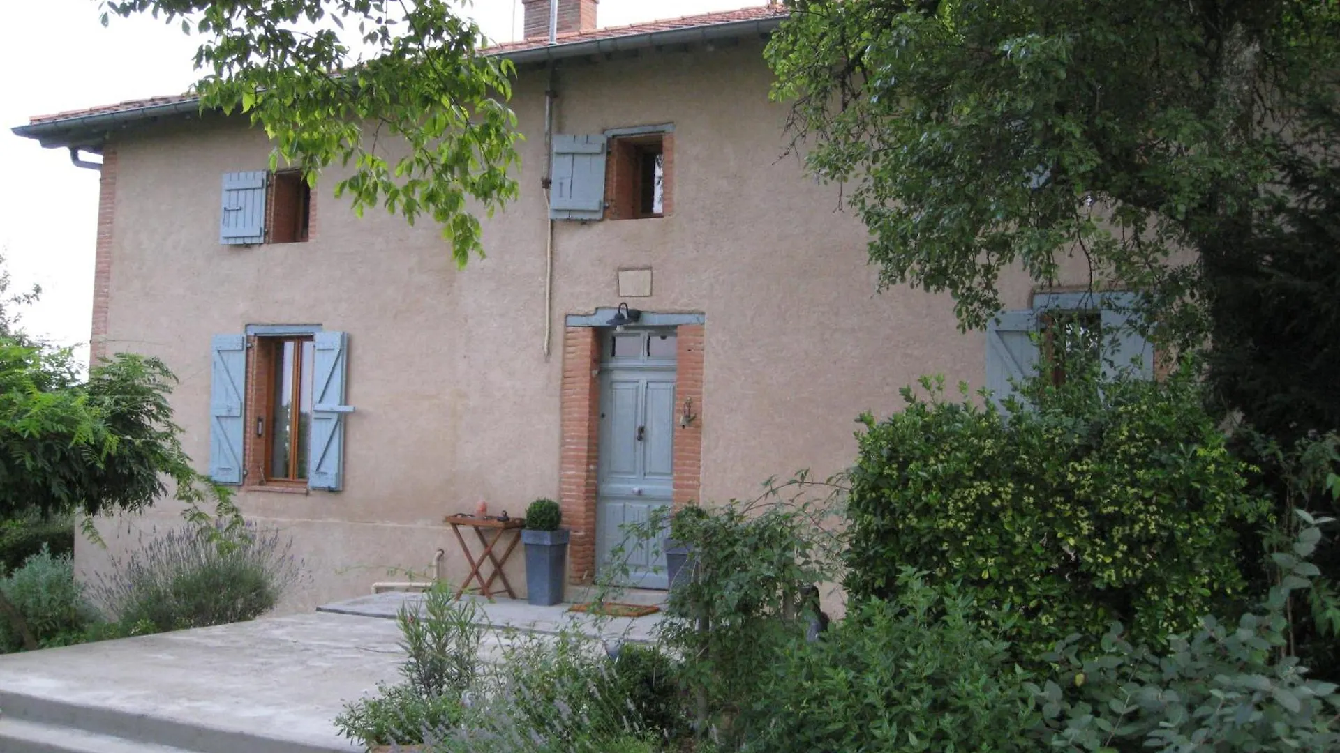 Le Fraysse Bed and Breakfast Montdurausse Bed & Breakfast